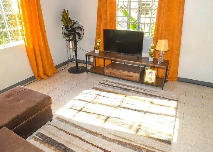 Comfy Seaview 1 Bedroom Apartment