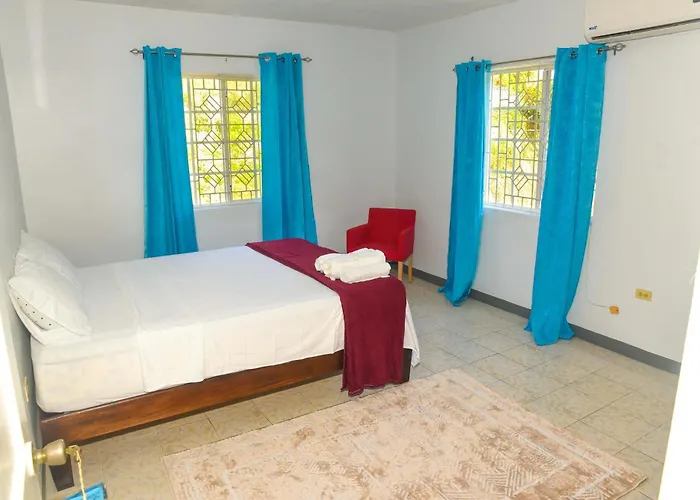 Apartment Comfy Seaview 1 Bedroom *