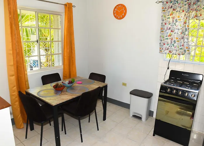 Comfy Seaview 1 Bedroom *